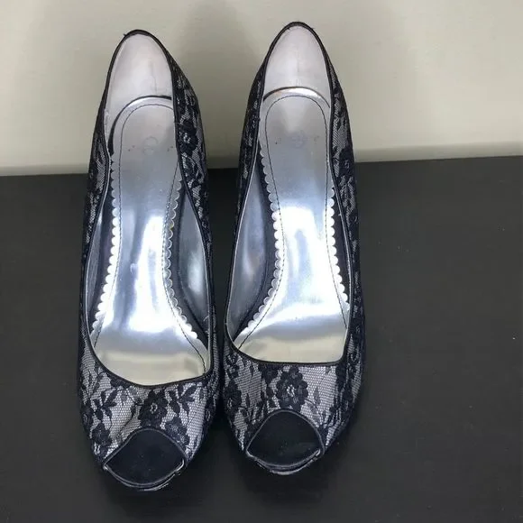 Joey Shoes Black Lace 4 1/2" Peep Toe Heels 10M - Picture 2 of 4